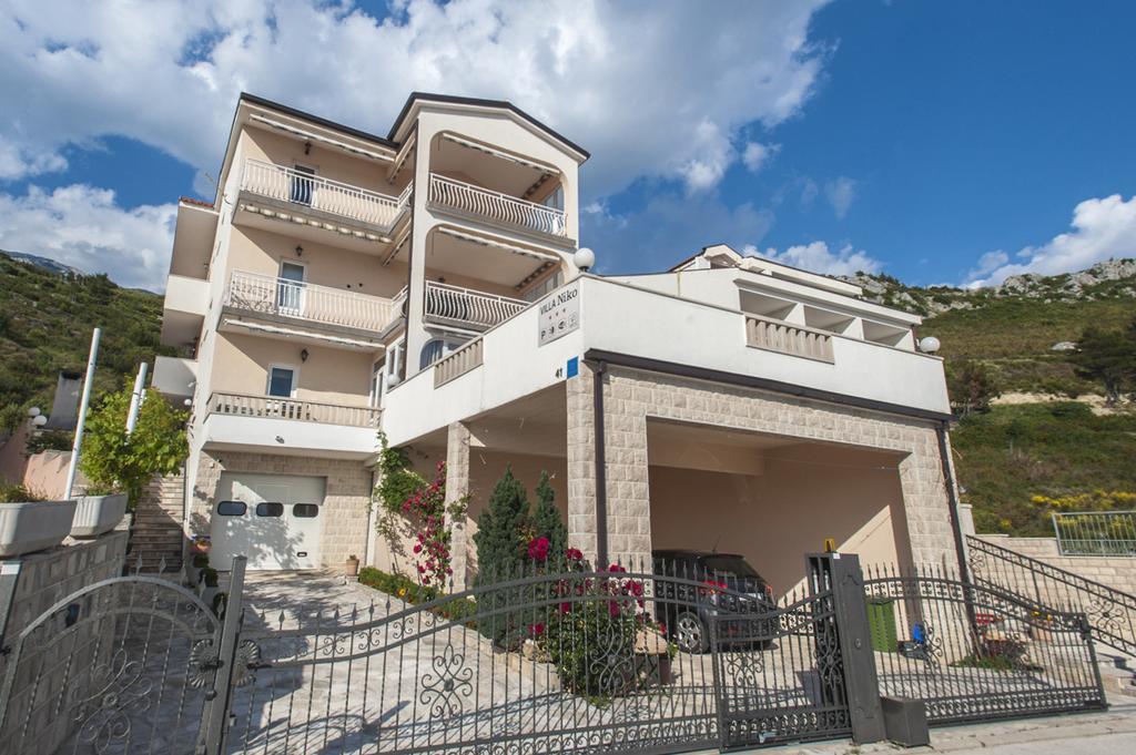 Apartments Niko 普罗马尼亚 外观 照片